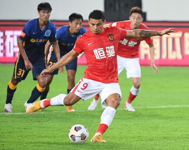 开云体育在线-广州是“保利尼奥球队” 卡帅吃老本烧鹅打出咸菜味