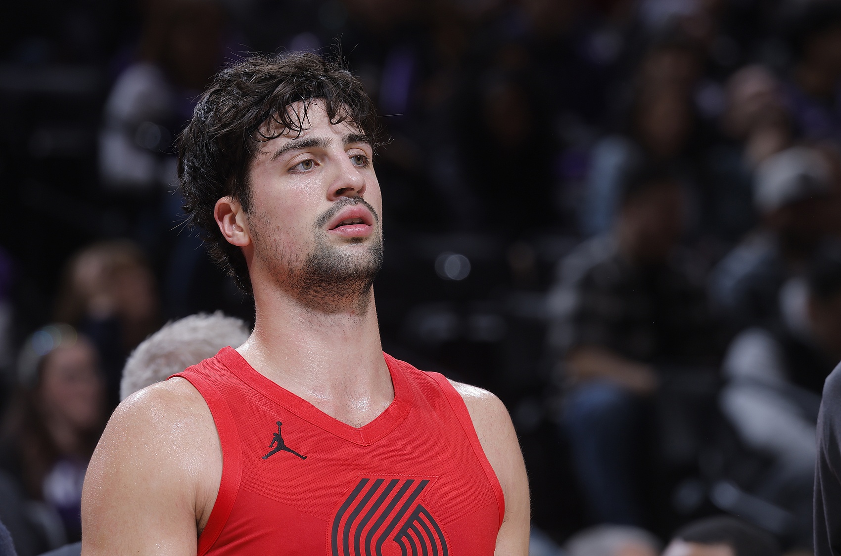 开云体育在线-把锅背好！阿夫迪亚19中7&amp;三分12投仅2中 还有7失误！