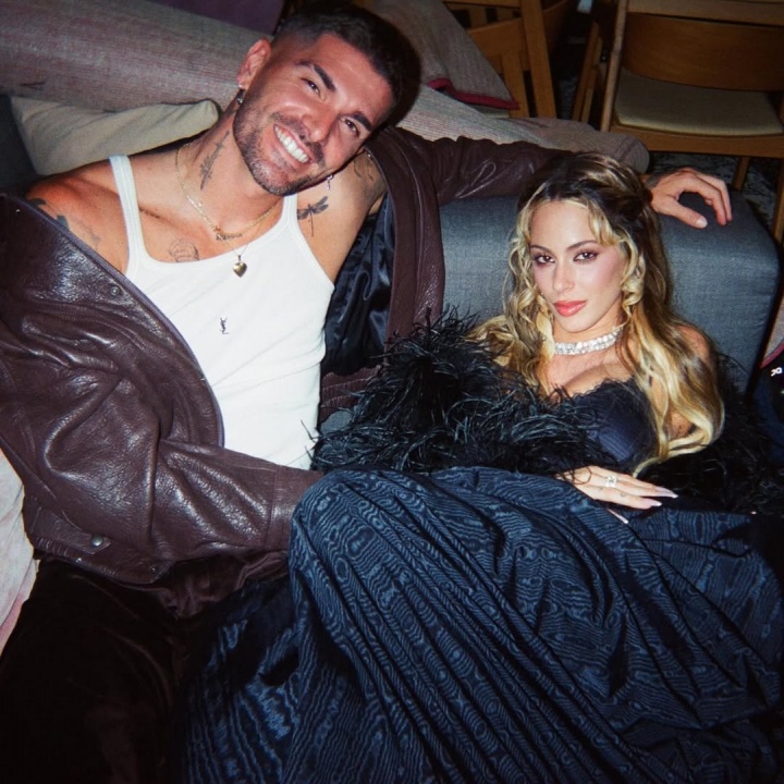 天后伴侣😍德保罗未婚妻29岁生日，两人甜蜜自拍，梅西出席派对